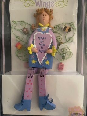 NWT Charming Wings “Mothers are Angels on Earth” Hand Painted Angel Collectible